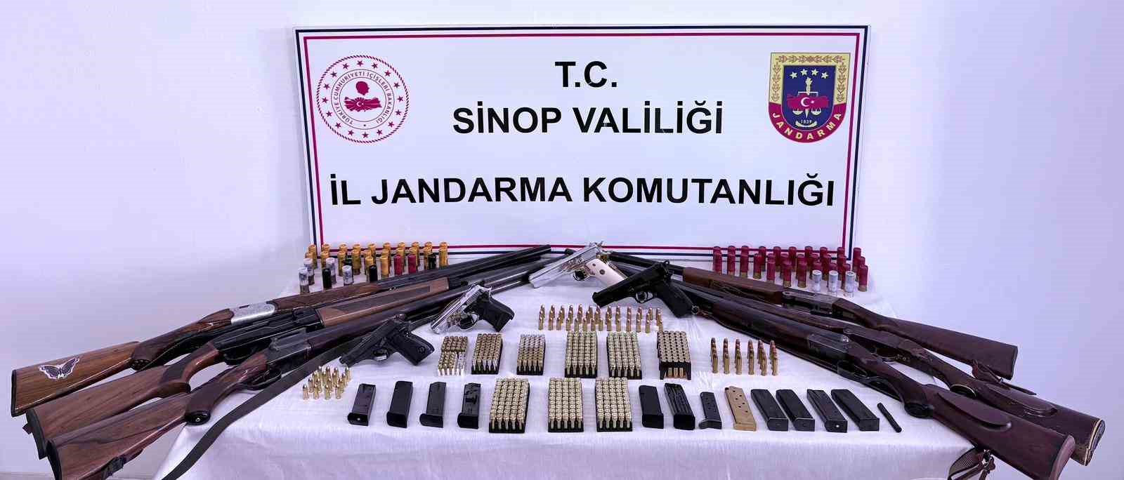 Sinop’ta kaçak silah ve ürün operasyonu: 5 gözaltı
