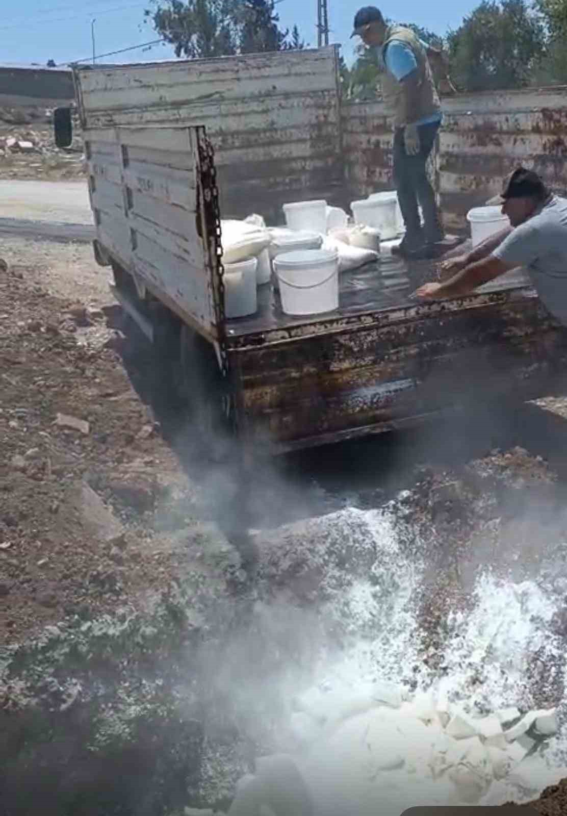 Mide bulandıran şartlarda üretilen yarım ton süt ve süt ürünü imha edildi