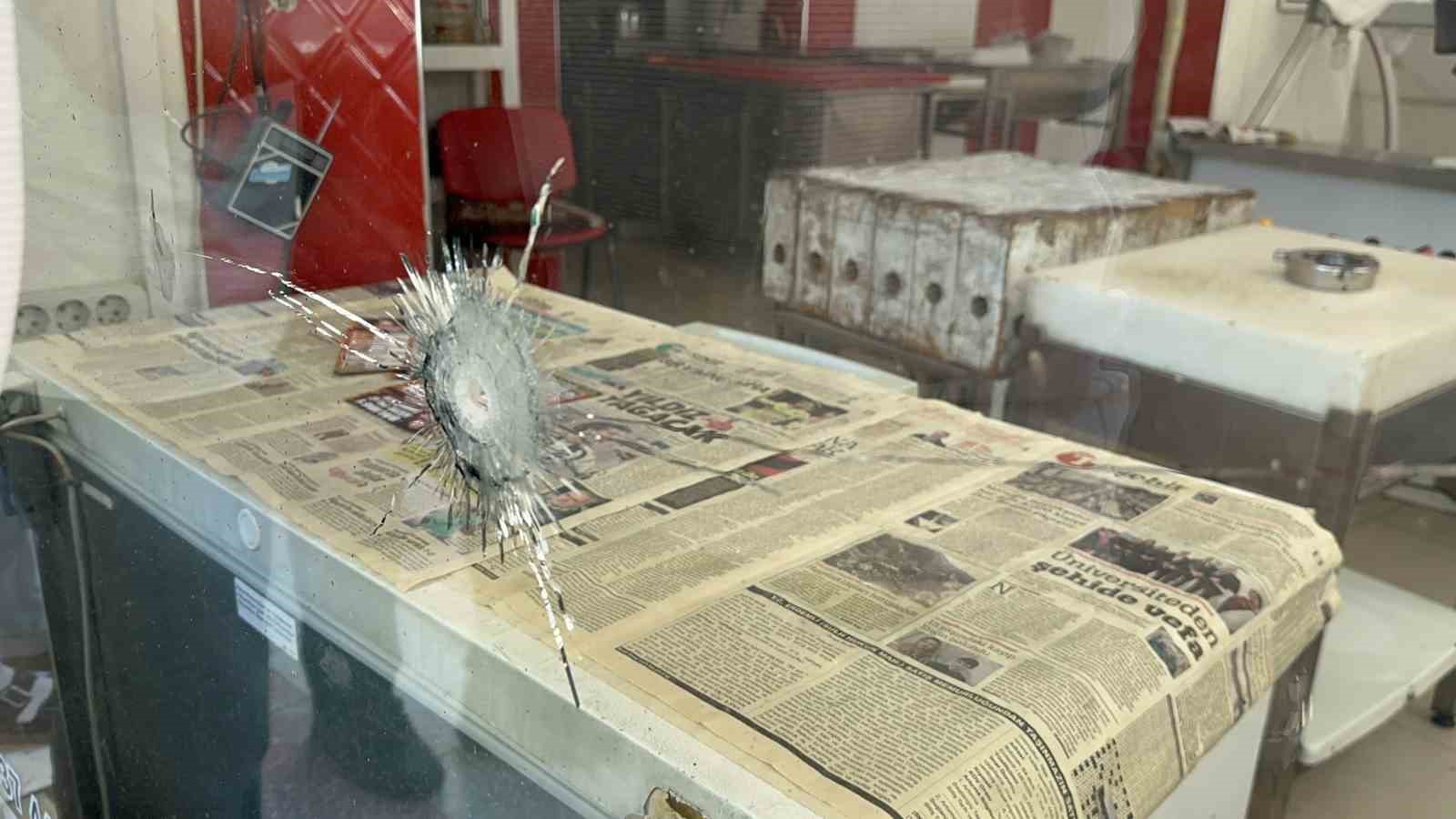 Elazığ’da bir kişi polisle çatıştı: Şahıs etkisiz hale getirildi, 1 polis yaralandı
