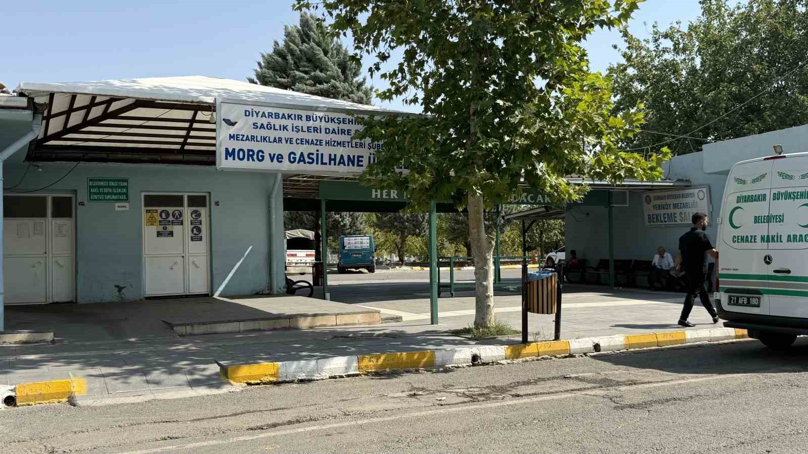 Diyarbakrda 19 yandaki kadn silahl saldrda hayatn kaybetti

