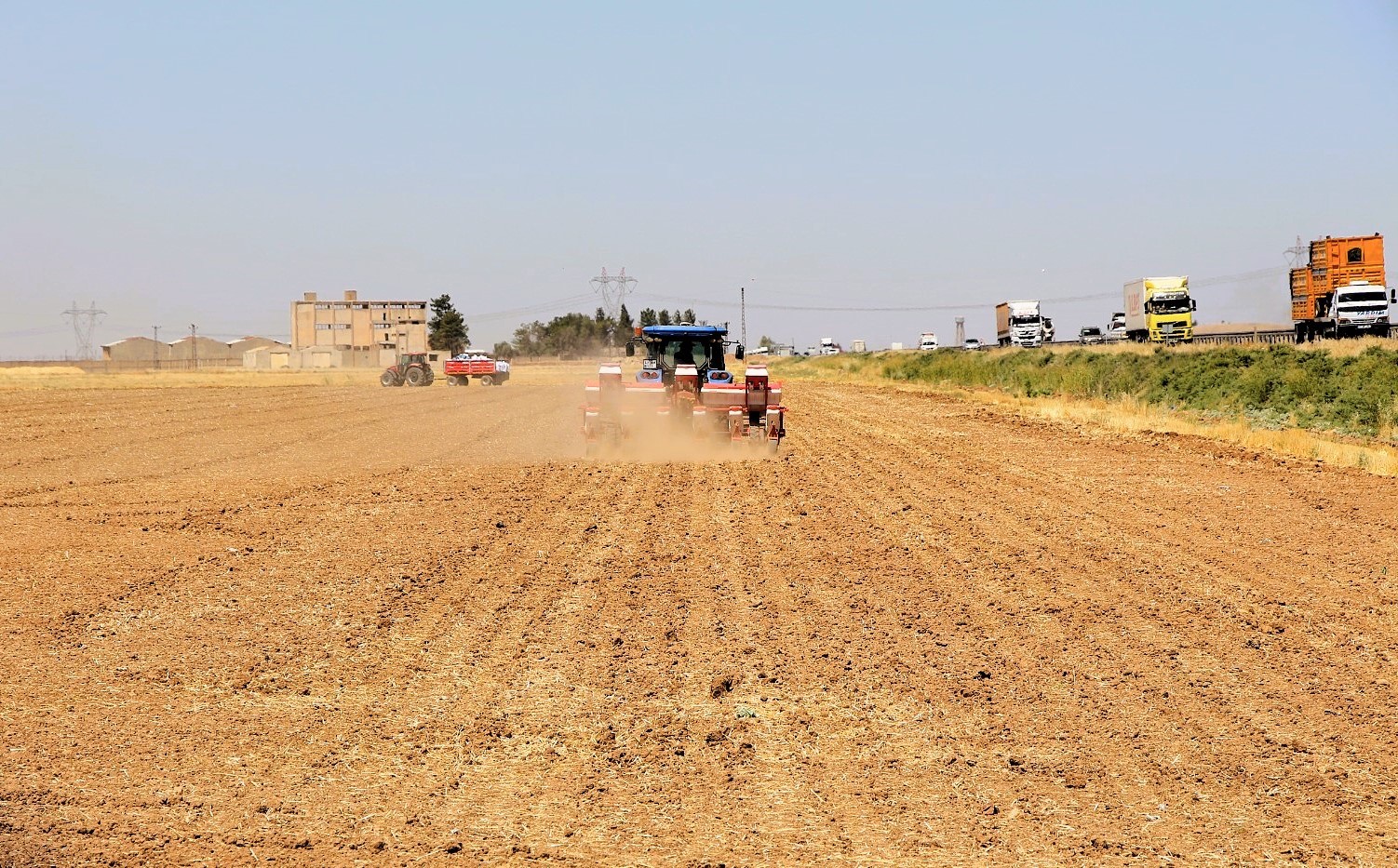 Mısır ekimi yasağına rağmen kaçak sulama, enerji altyapısını tehdit ediyor