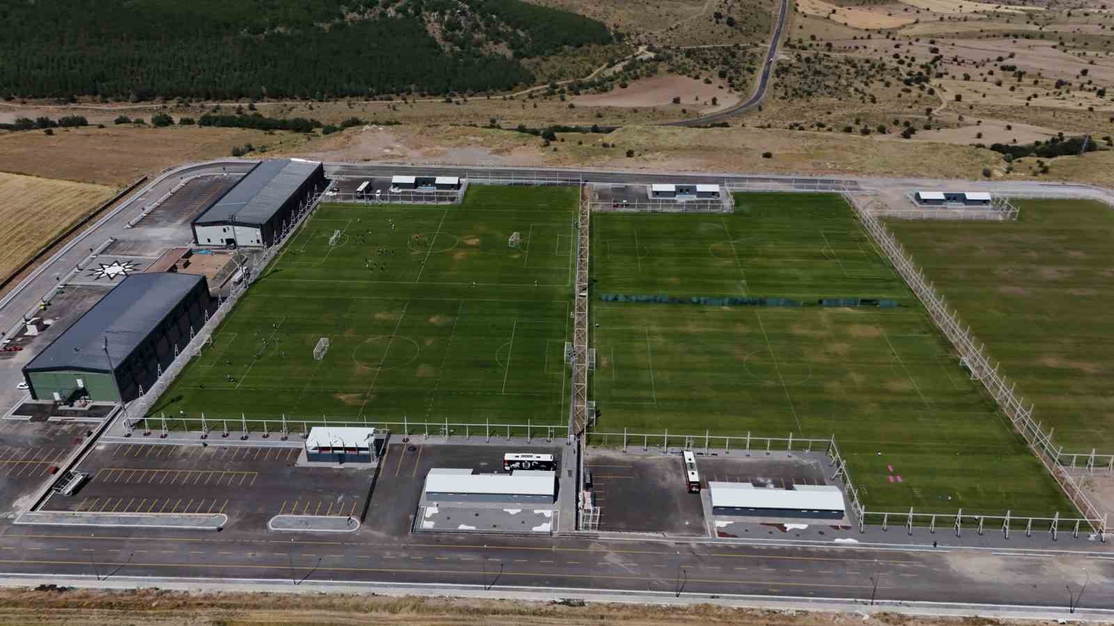 Futbol takımları, yeni sezon öncesi Erciyes Yüksek İrtifa Kamp Merkezi’nde buluşuyor