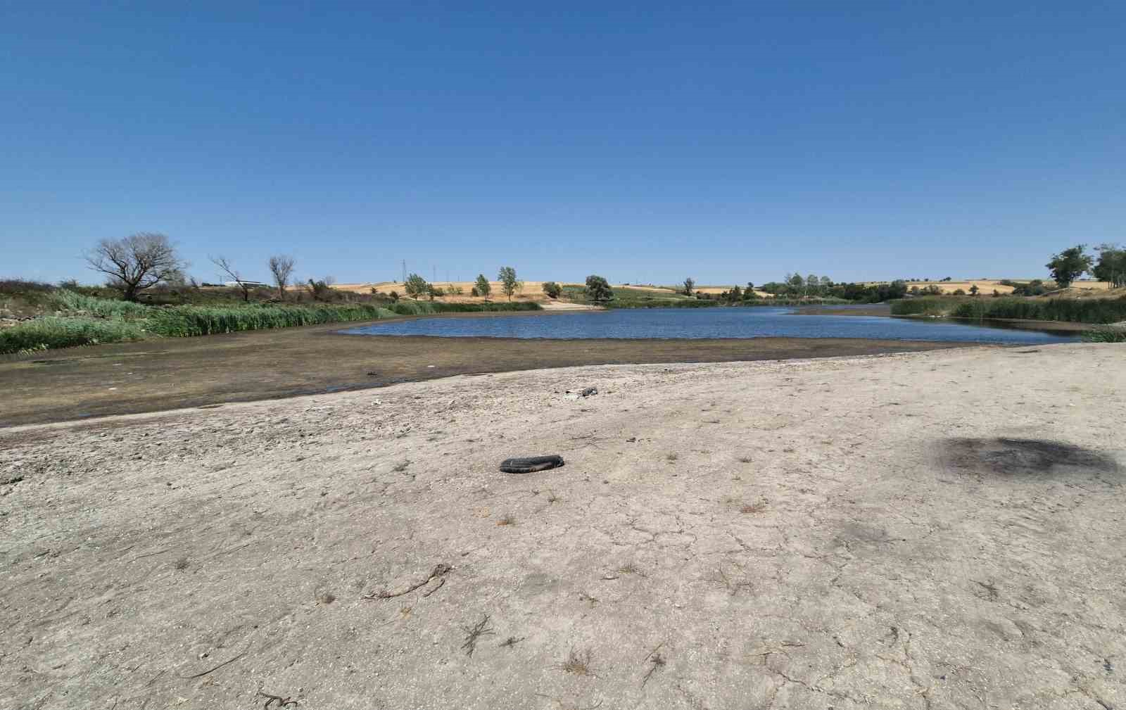 Tekirdağ&rsquo;da g&ouml;lette su seviyesi alarm veriyor
