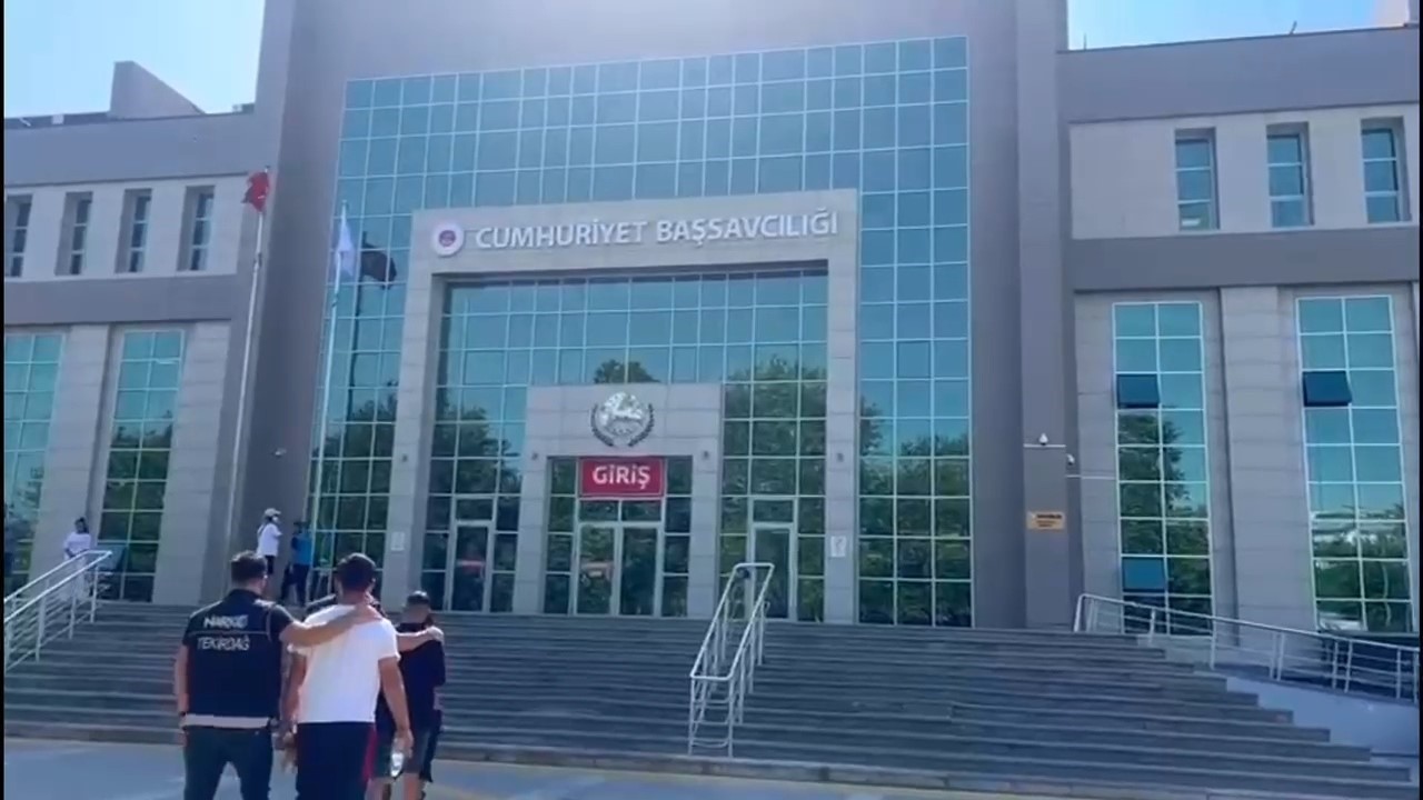 Tekirdağ&rsquo;da gen&ccedil;leri zehirleyen sokak &ccedil;etelerine darbe: Uyuşturucuya ge&ccedil;it yok
