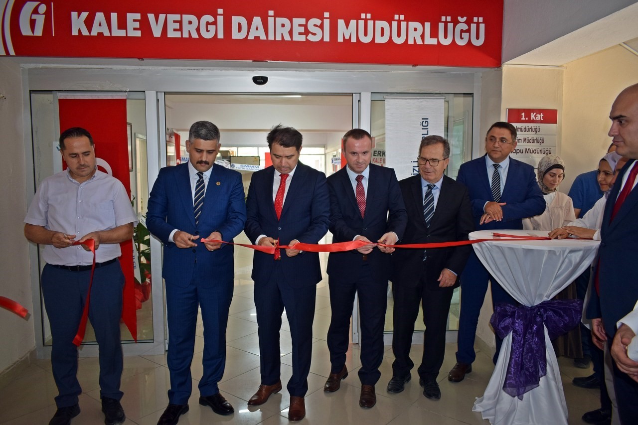 Serinhisar ve kale&rsquo;ye yeni vergi dairesi m&uuml;d&uuml;rl&uuml;kleri a&ccedil;ıldı
