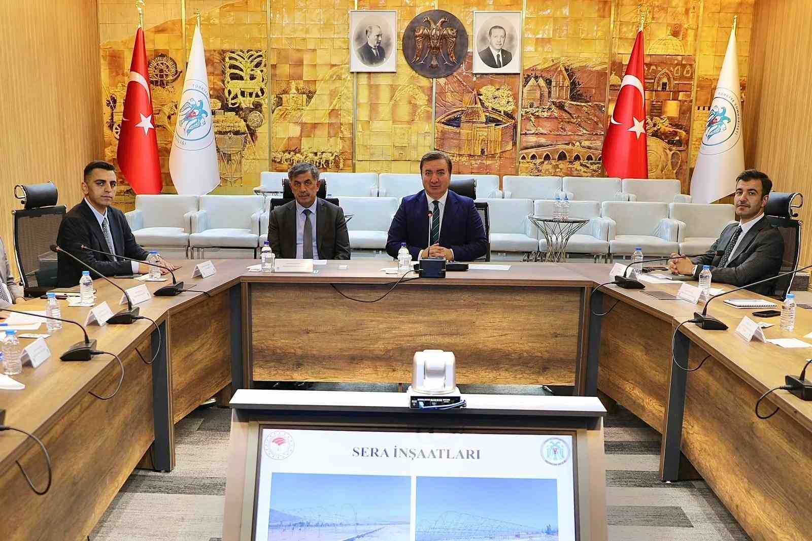 Erzincan’da sahipsiz hayvanlar ve doğal yaşam alanları için değerlendirme toplantısı yapıldı