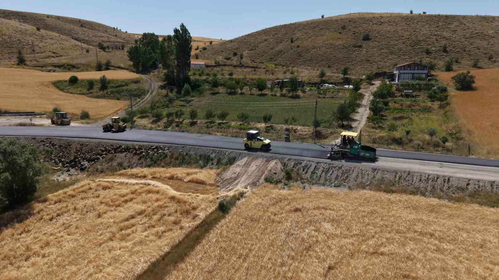 Başkan Büyükkılıç: "3 mahalleyi bağlayan grup yola 107 milyon TL’lik yatırım yaptık"