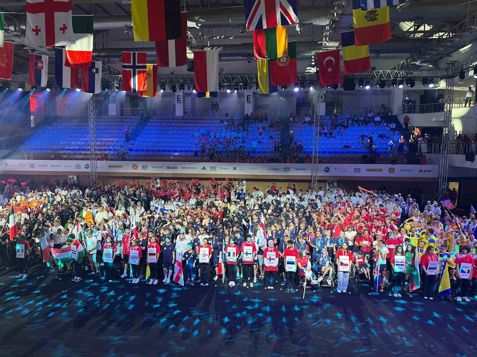 Kasapoğlu: "Engelleri birlikte, azimle ve sporun gücüyle aşacağız"