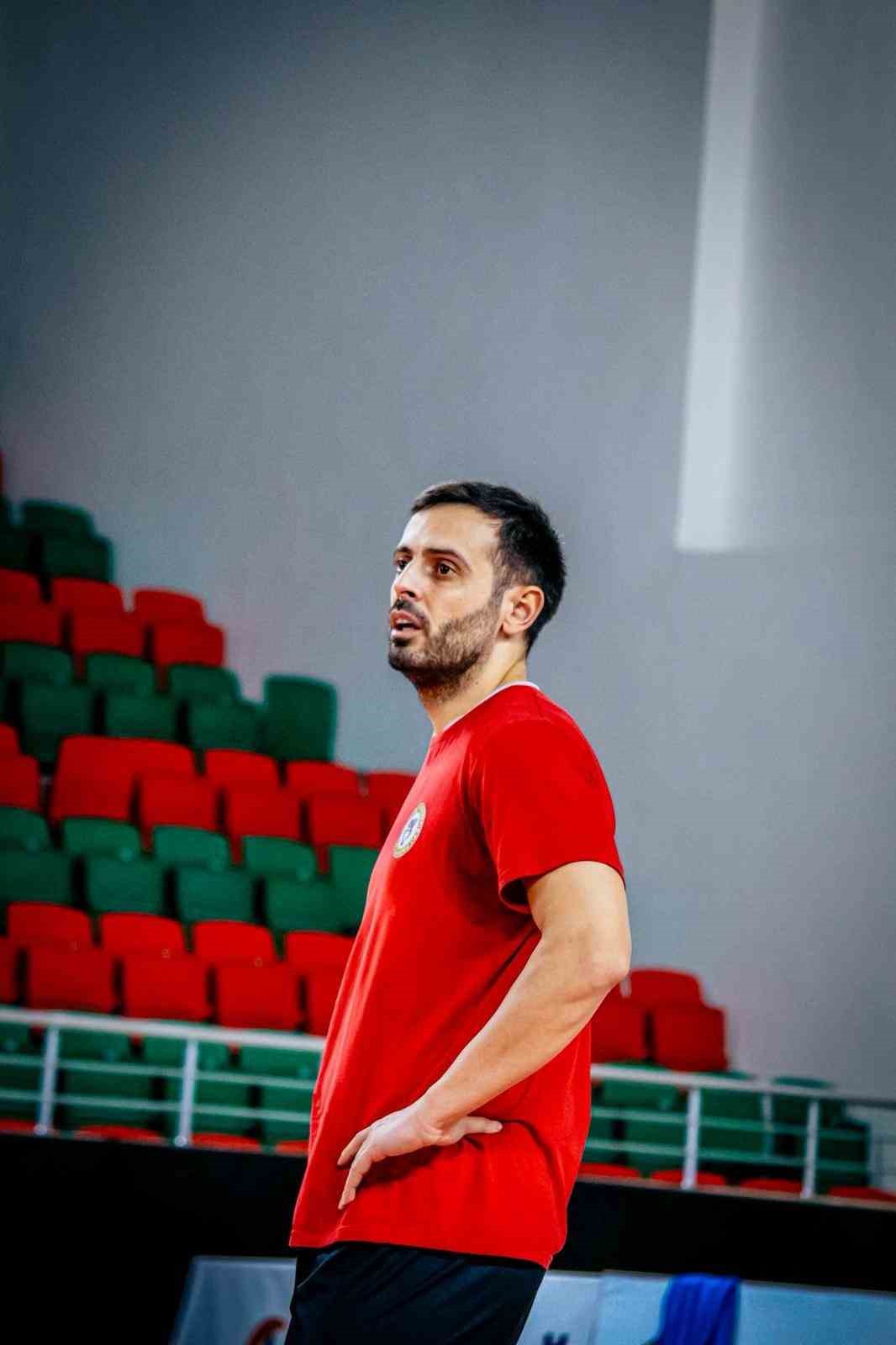 Semih Çelik: "Efeler Ligi’ne çok yakışacağız"