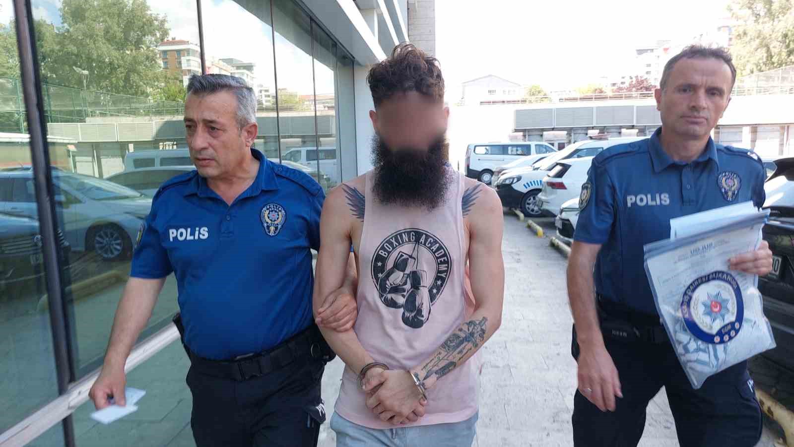 Sevgilisinin akrabasını bıçakladı