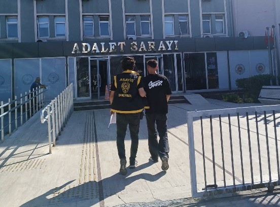 Bandırma’da aranan 17 şahıs yakalandı