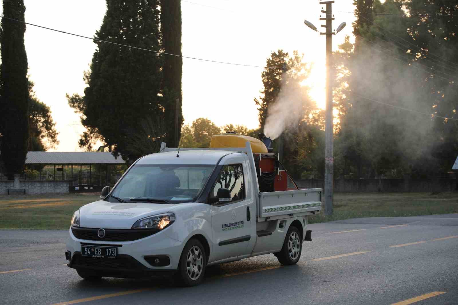 Erenler&rsquo;de ila&ccedil;lama &ccedil;alışmaları titizlikle s&uuml;r&uuml;yor
