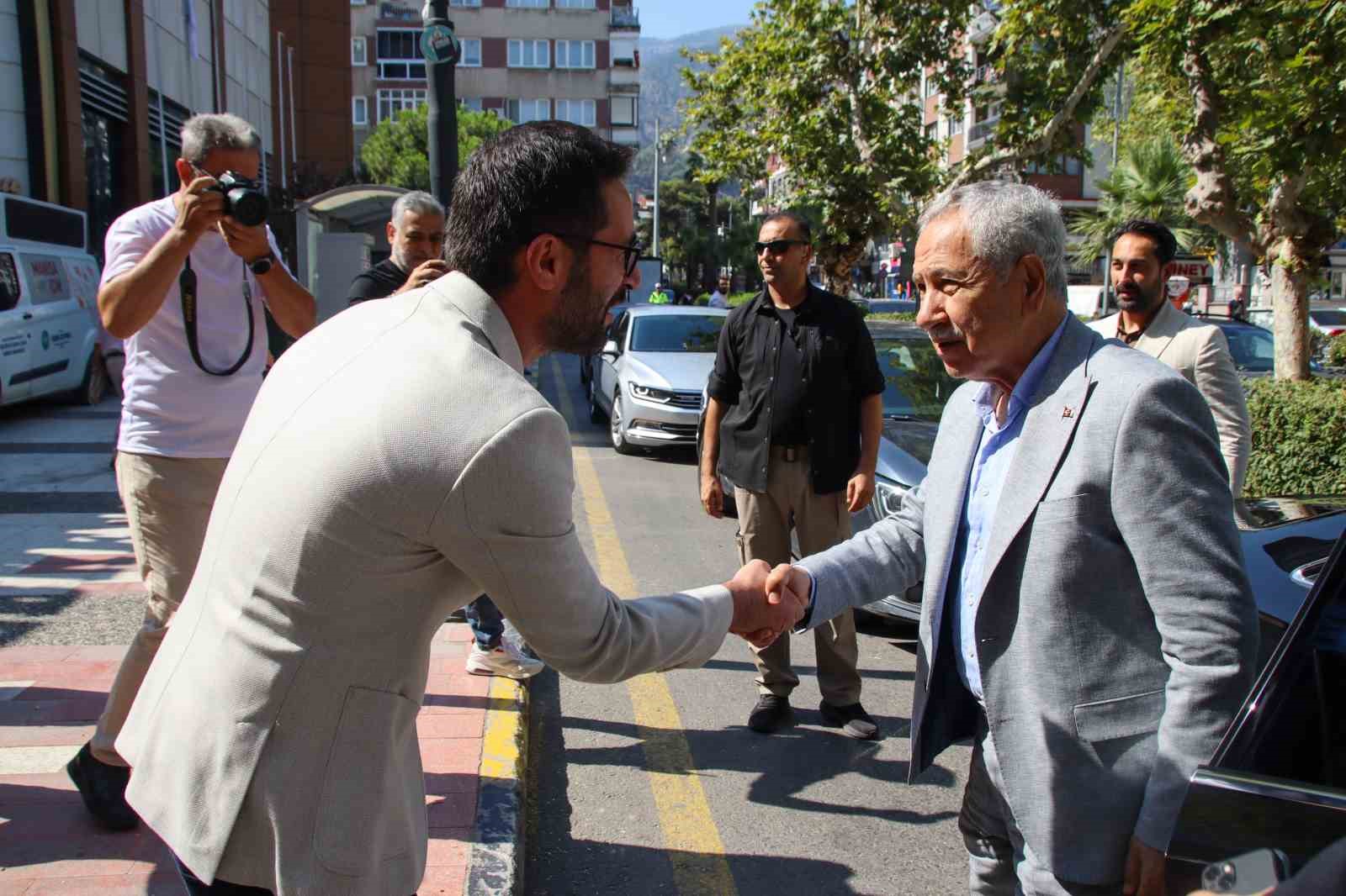 Manisa basınının sorunları masaya yatırıldı