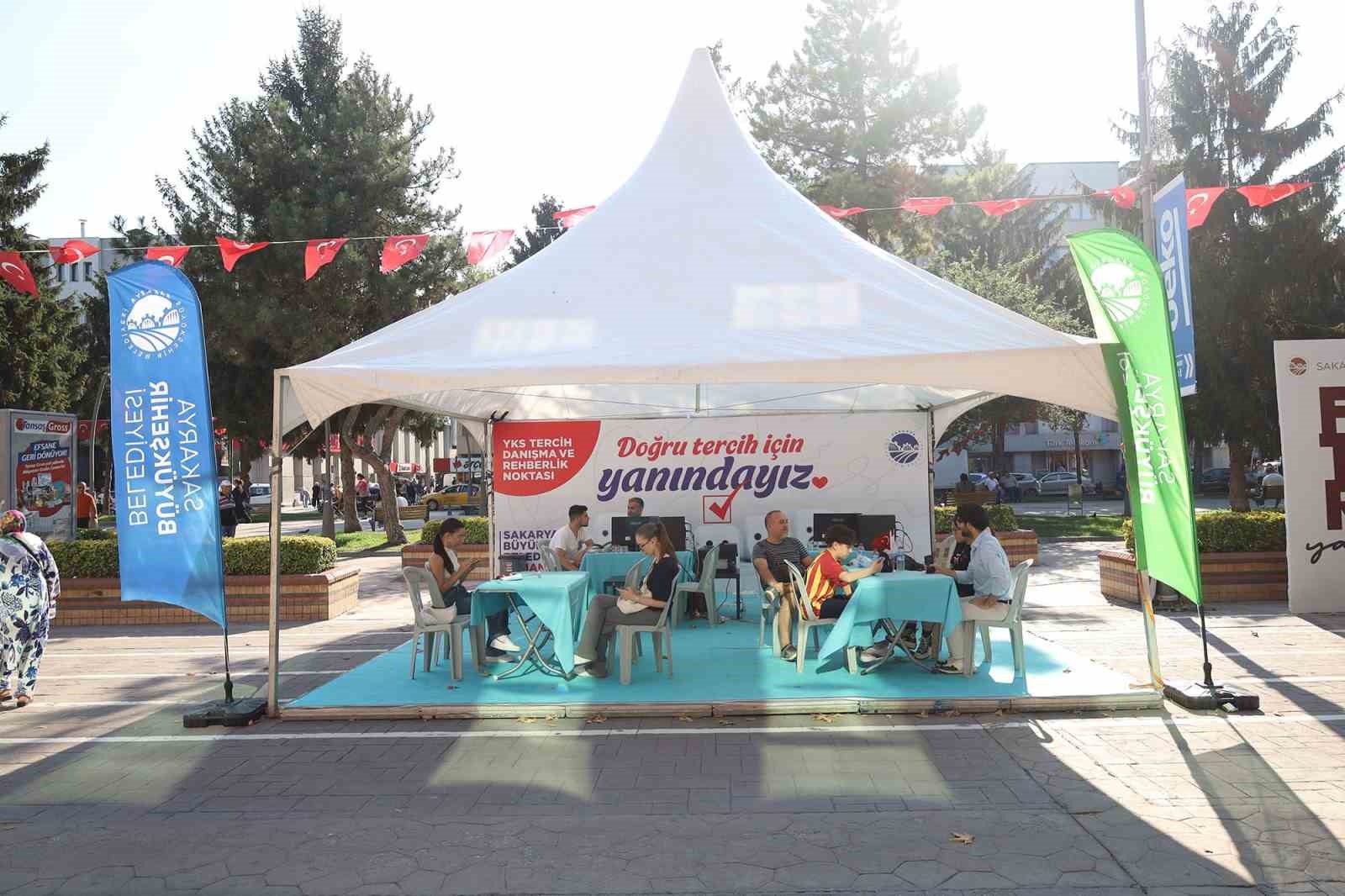 Sakarya Büyükşehir’den YKS’ye giren gençlere ücretsiz tercih danışmanlığı