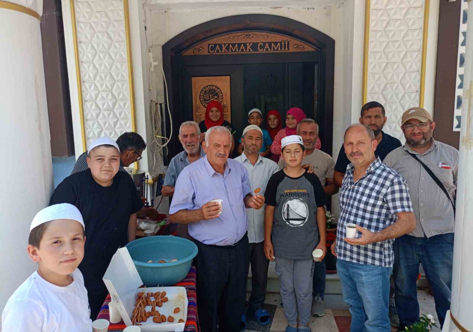 Cuma ikramları bu köyde birliği sağlıyor