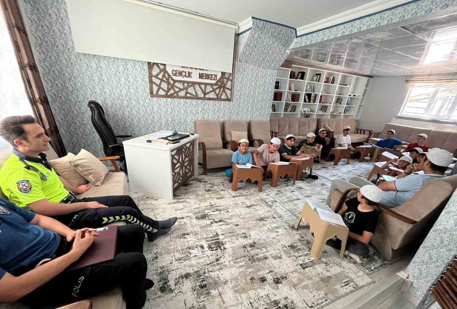 Hisarcık’ta Yaz Kur’an Kursu öğrencilerine trafik eğitimi