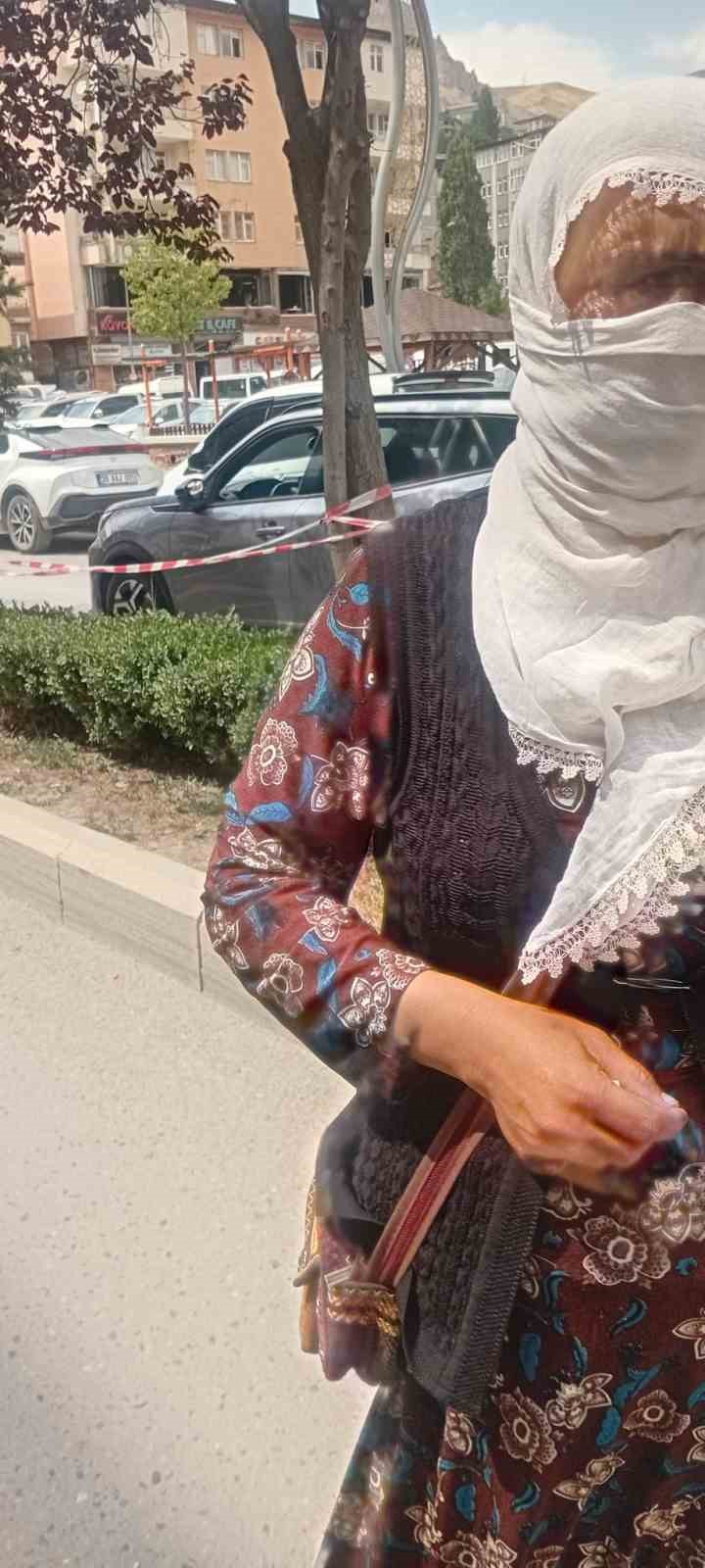 Hakkari’de 2 dilenci şehir dışına çıkarttı