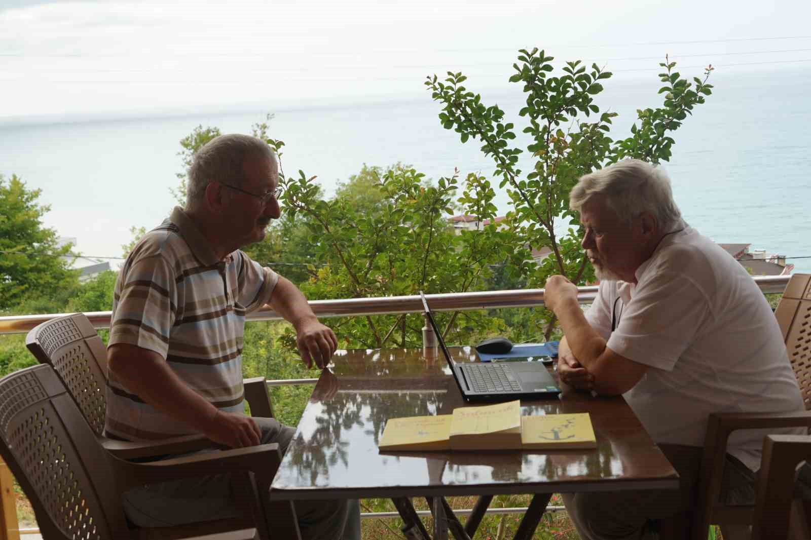 Emekli oldu, devlet tecrübesini kitaplara yazdı