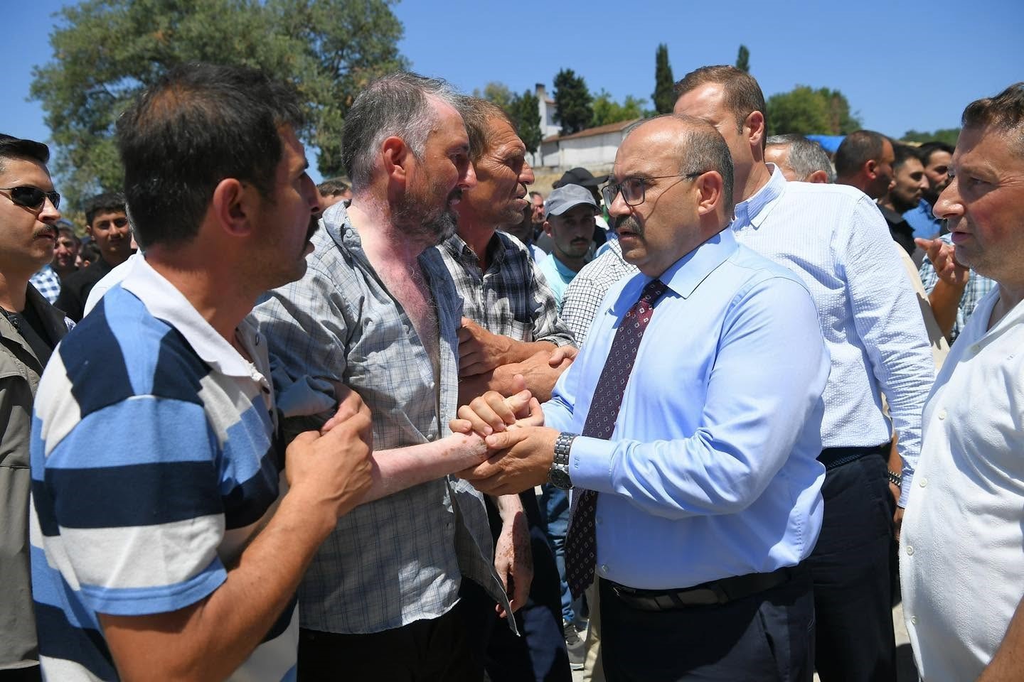 Vali Ustaoğlu, gölette boğulan çocukların cenaze namazlarına katıldı