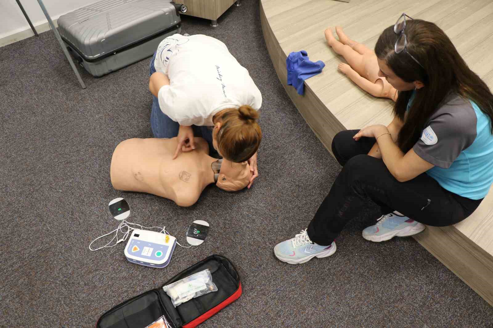 AYTO&rsquo;da Temel İlk Yardım Eğitimi d&uuml;zenlendi
