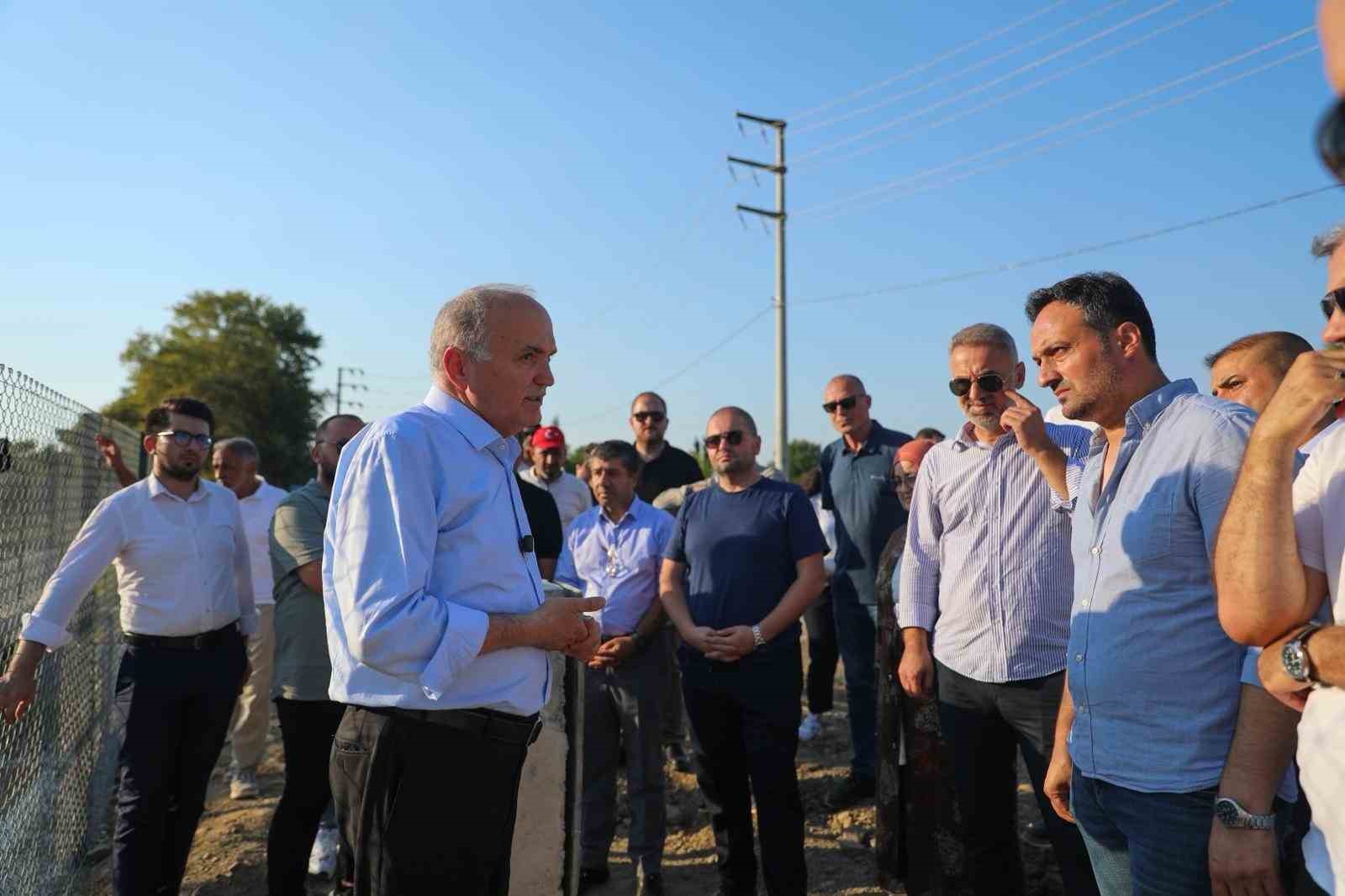 Başkan &Ouml;zl&uuml; dev yatırımı meclis &uuml;yelerine anlattı
