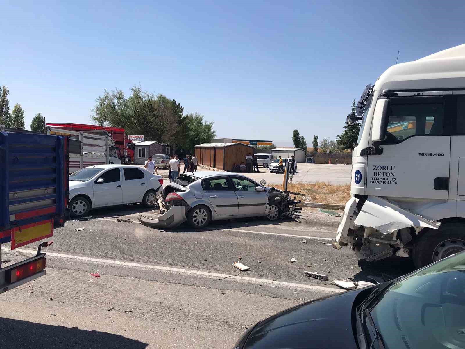 Ereğli’de zincirleme trafik kazası: 4 yaralı