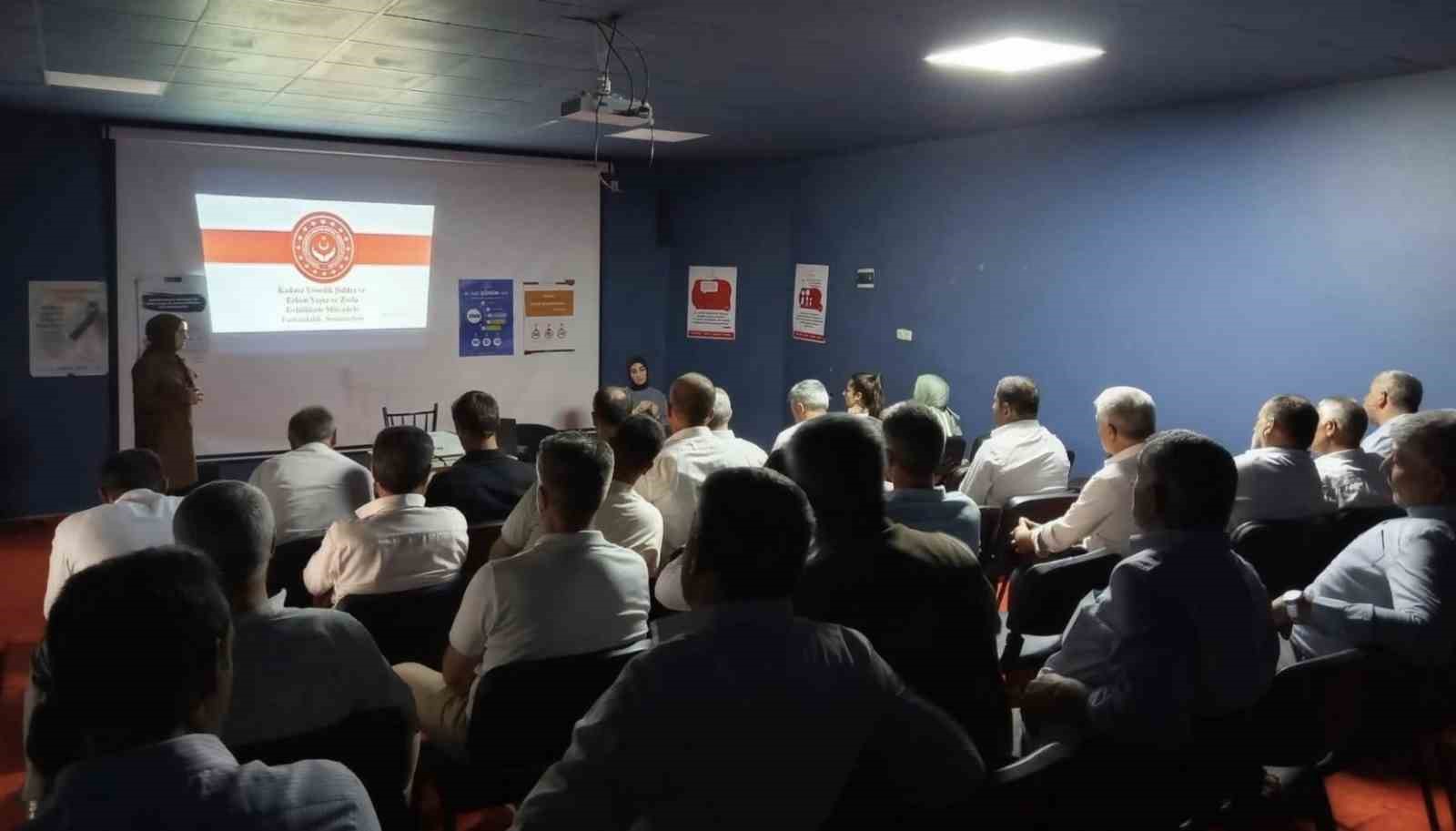 Bulanık&rsquo;ta muhtarlara y&ouml;nelik farkındalık semineri
