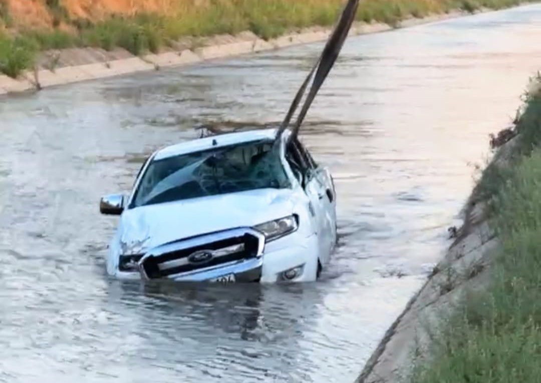Pikap sulama kanalına uçtu: 1 ölü