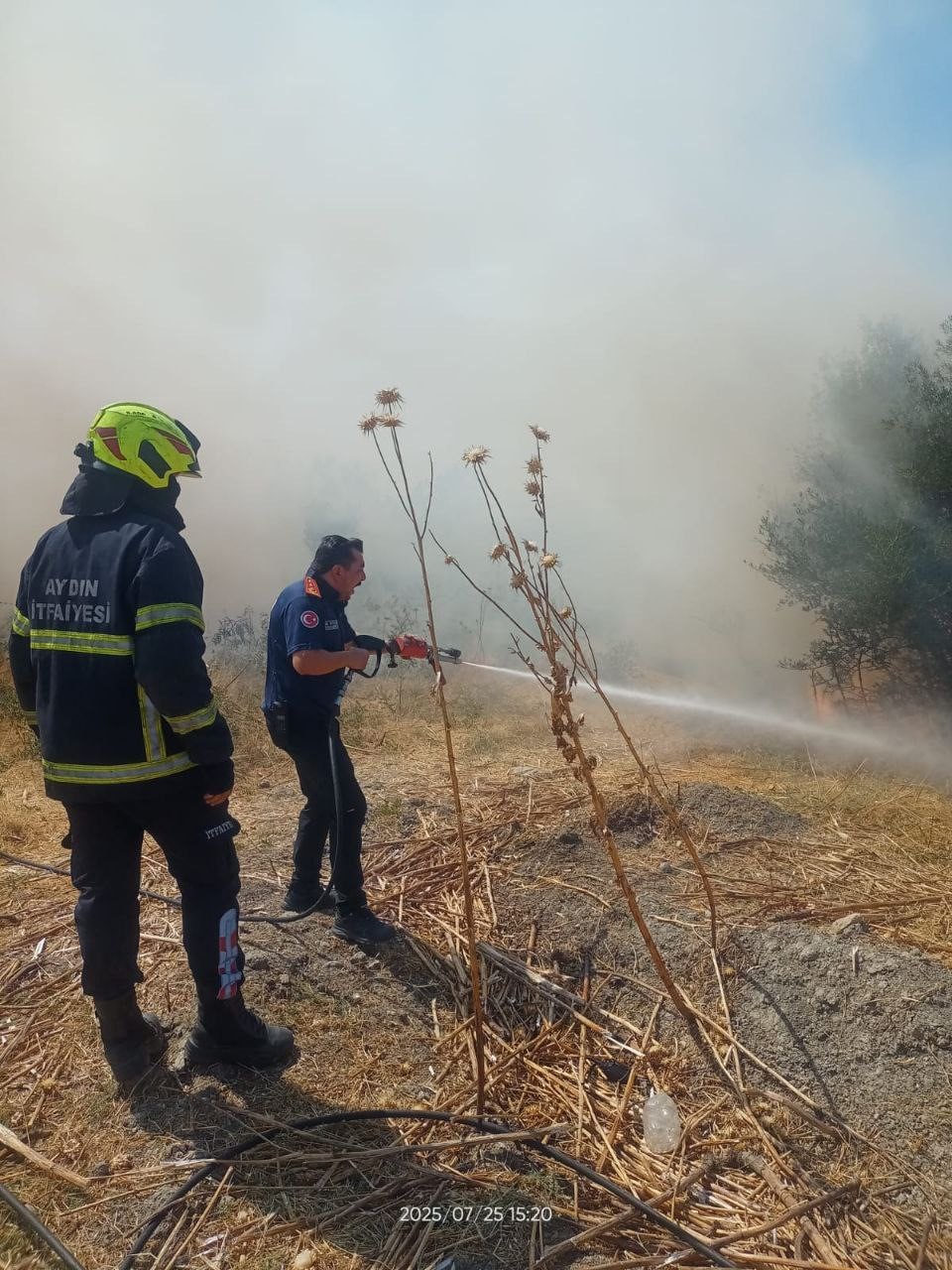 Aydın B&uuml;y&uuml;kşehir İtfaiyesi 2 g&uuml;nde 55 yangına m&uuml;dahale etti
