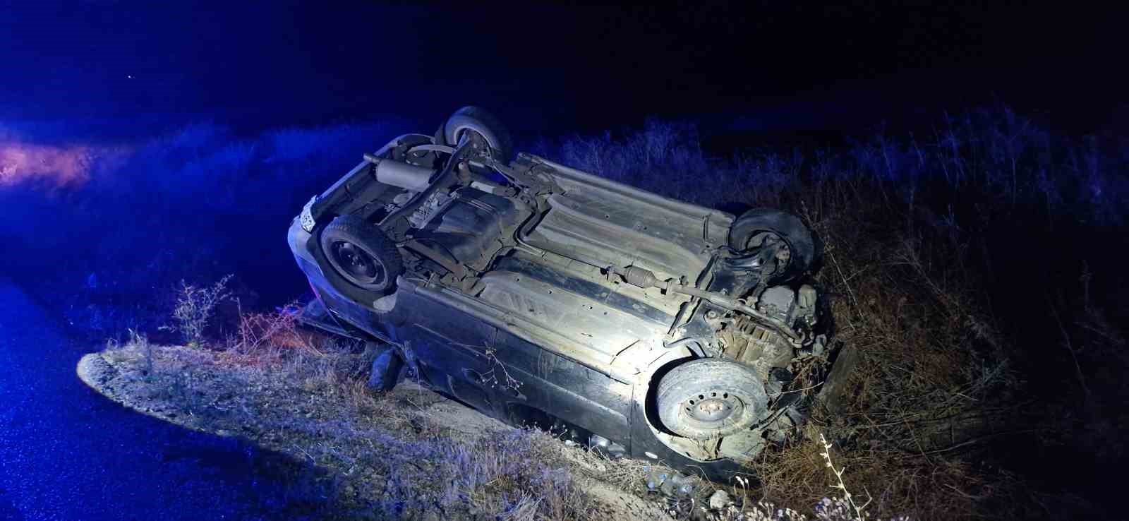 Takla atan ara&ccedil; metrelerce s&uuml;r&uuml;klendi: Ehliyetsiz s&uuml;r&uuml;c&uuml; &ouml;l&uuml;mden d&ouml;nd&uuml;
