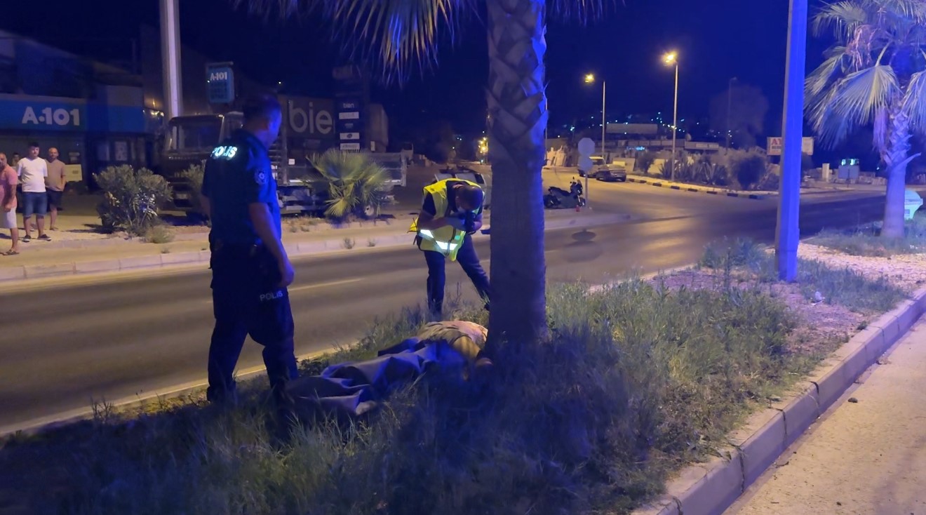 Kuşadası’nda alkollü sürücünün çarptığı yaya hayatını kaybetti... Feci kaza kamerada