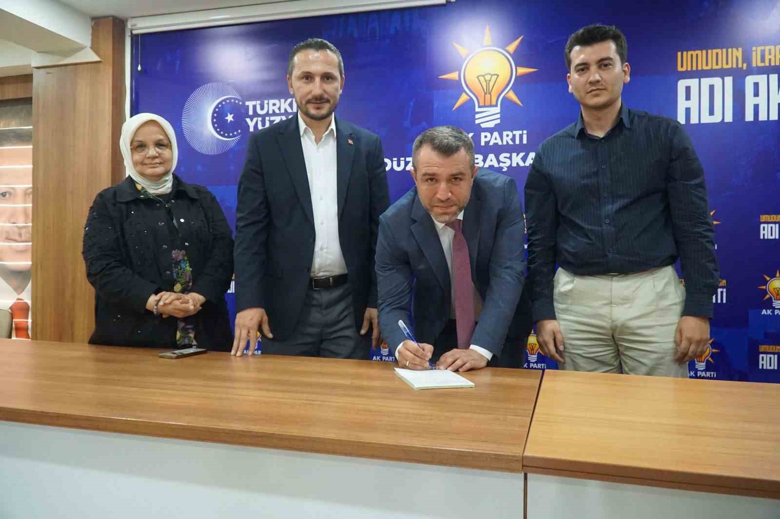 AK Partiye katıldı