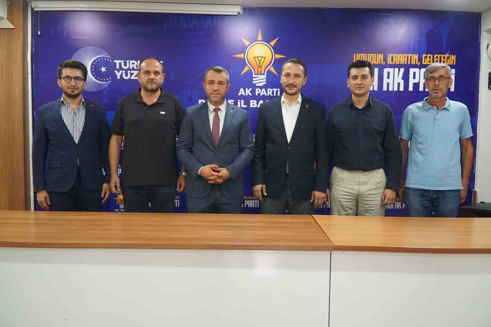 AK Partiye katıldı