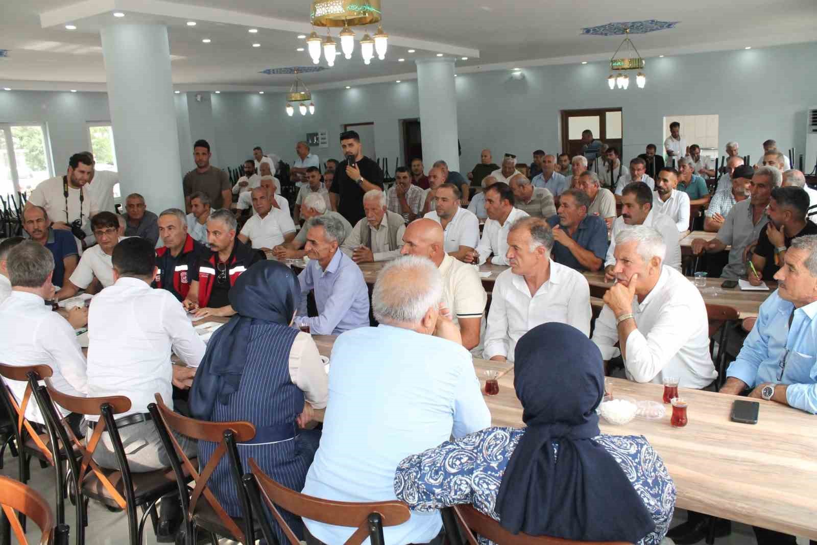 Sincik ve Gerger&rsquo;de muhtarların talepleri dinlendi

