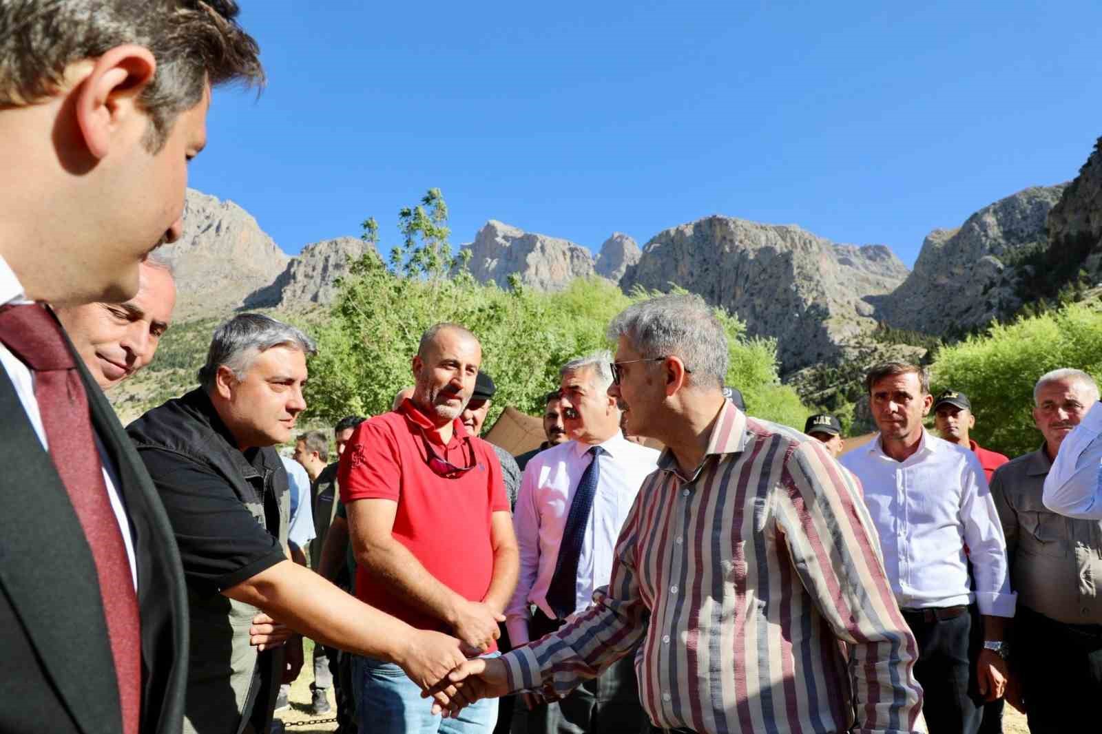 Vali &Ccedil;elik&rsquo;ten Emli Vadisi&rsquo;nde doğa turizmi incelemesi
