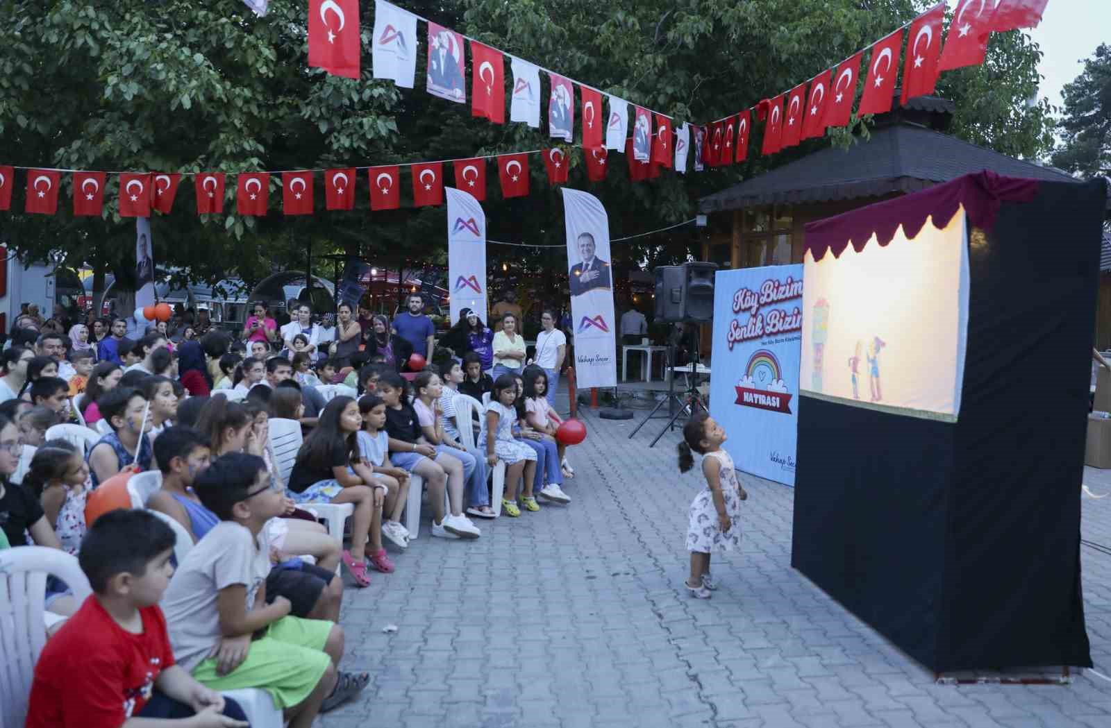 Mersinde ocuklar Ky Bizim, enlik Bizim etkinliiyle doyasya elendi
