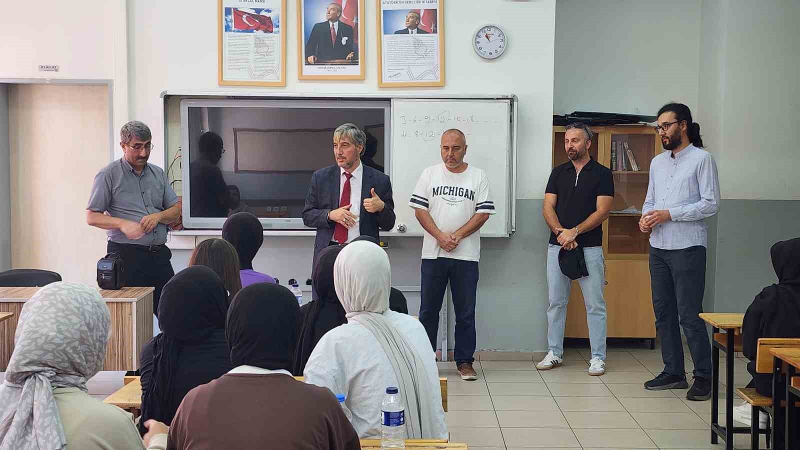 Kütahya İl Milli Eğitim Müdürü Yılmaz: "Çözüm üretmek bizim görevimiz"