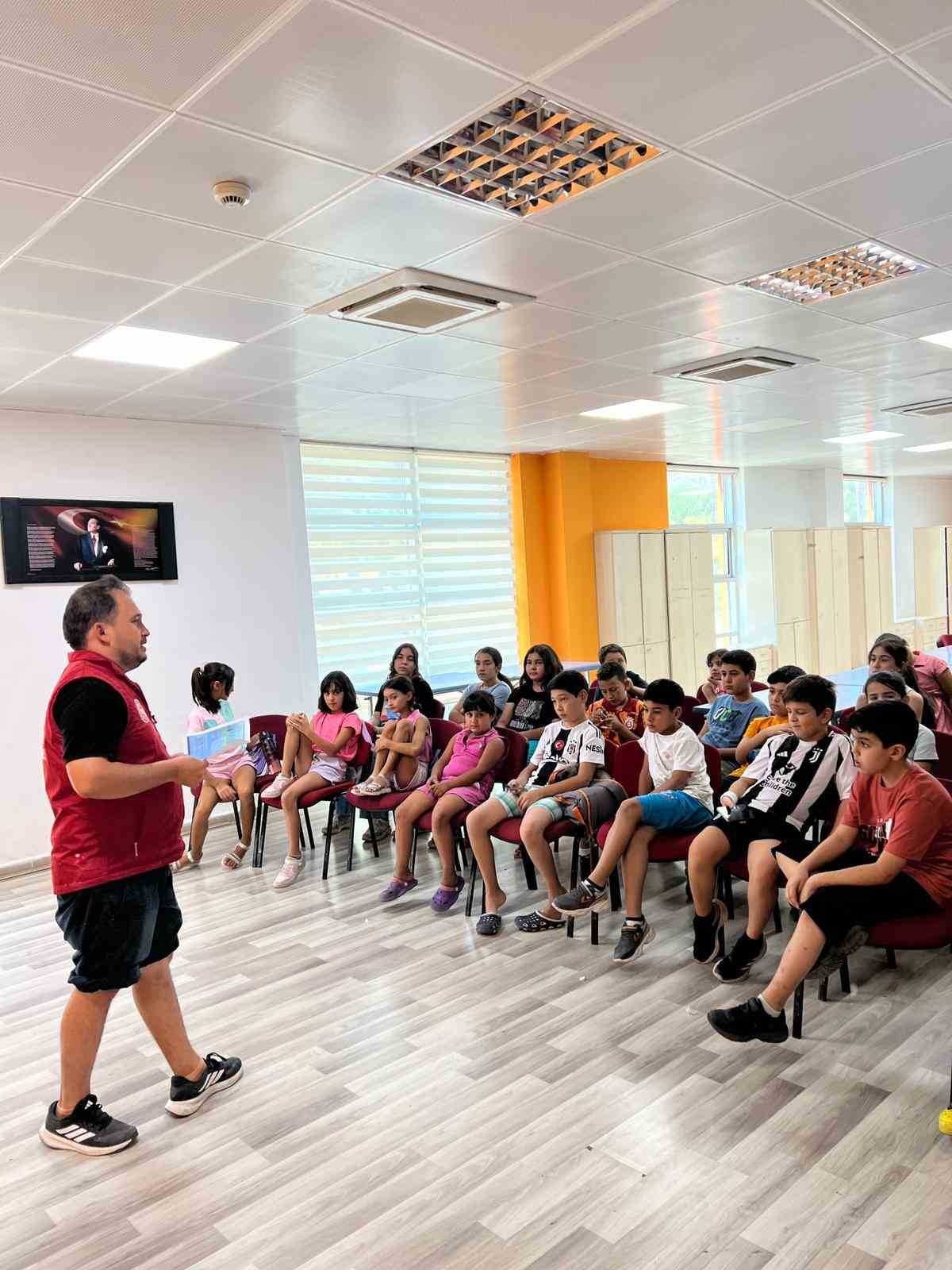 Gen&ccedil;lere yangın farkındalığı aşılandı
