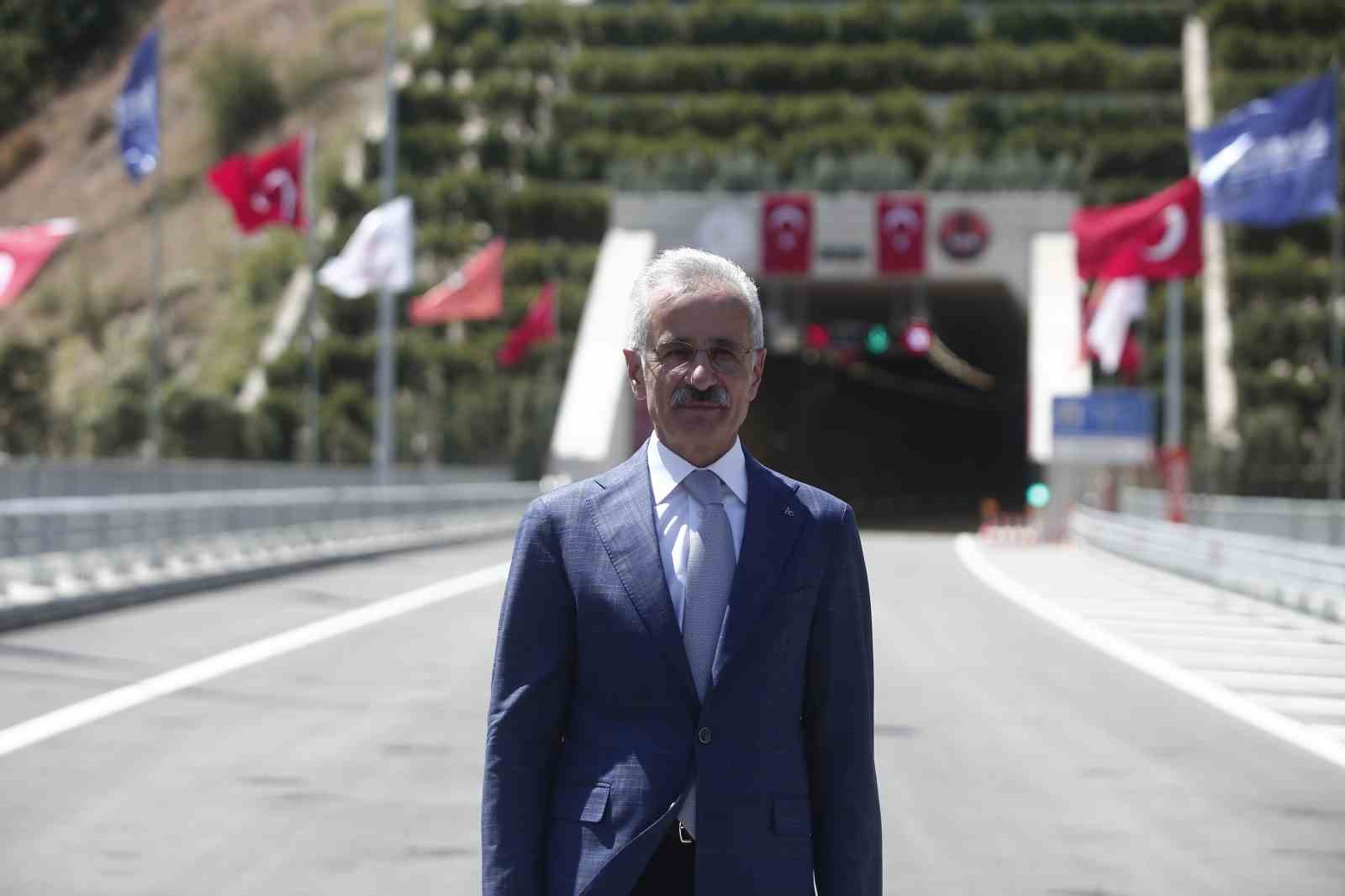 Bursa’yı dağ yörelerine bağlayan Doğancı Tüneli hizmete girdi