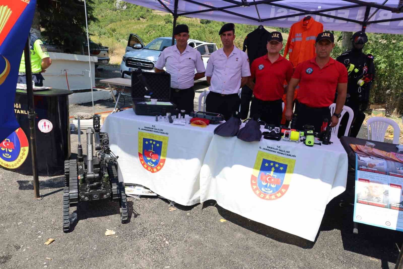 KapıkayaFest’te jandarma standına yoğun ilgi