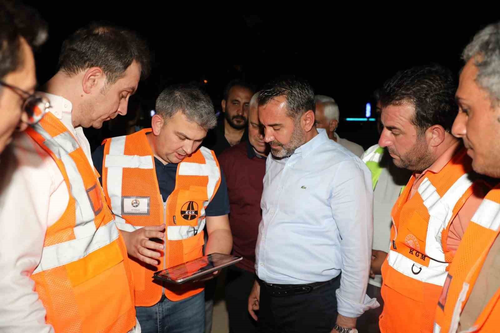 Başkan Şerifoğulları, kavşak &ccedil;alışmasını inceledi
