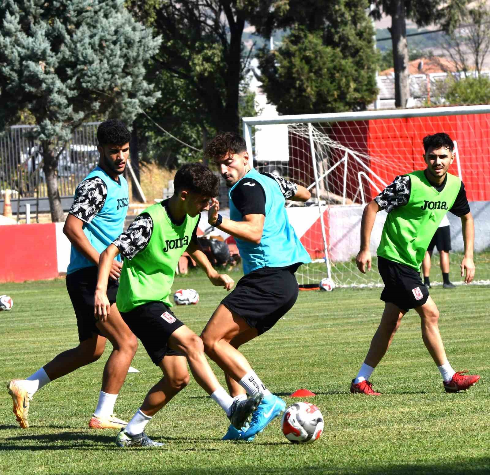 Stoper Mehmet Bağcı Balıkesirspor&rsquo;da
