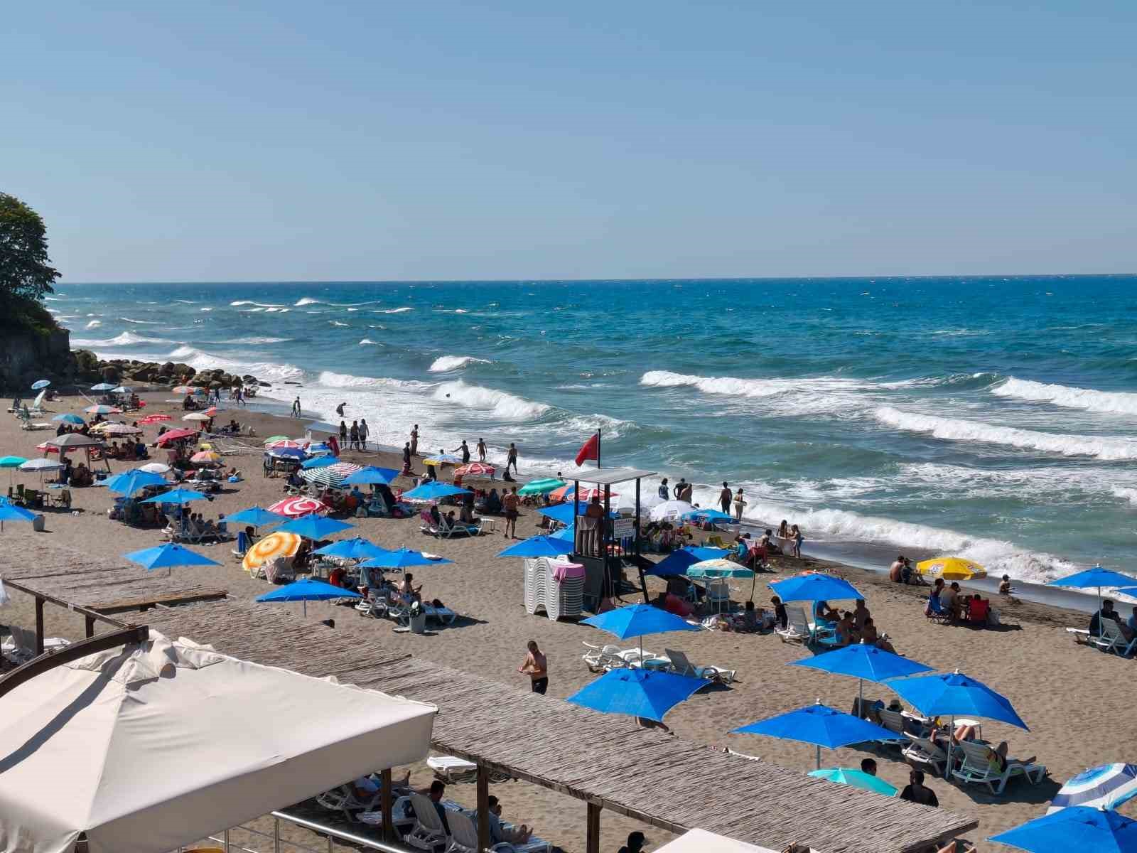 Akçakoca’da denize girilmemesi kararı alındı