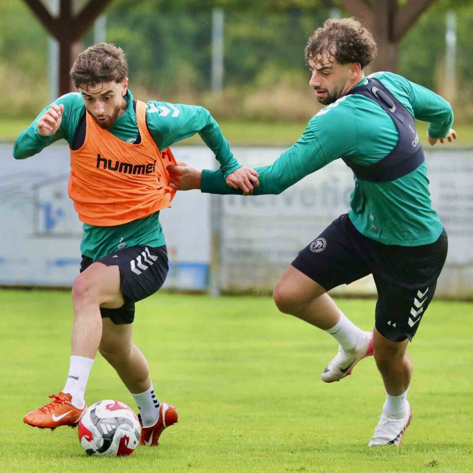 Konyaspor, yeni sezon hazırlıklarını s&uuml;rd&uuml;r&uuml;yor
