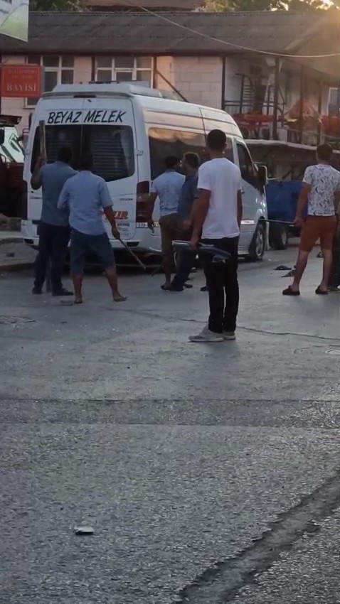 Sokakta silahlar ve demir sopalar konuşmuştu: 1 kişi hayatını kaybetti
