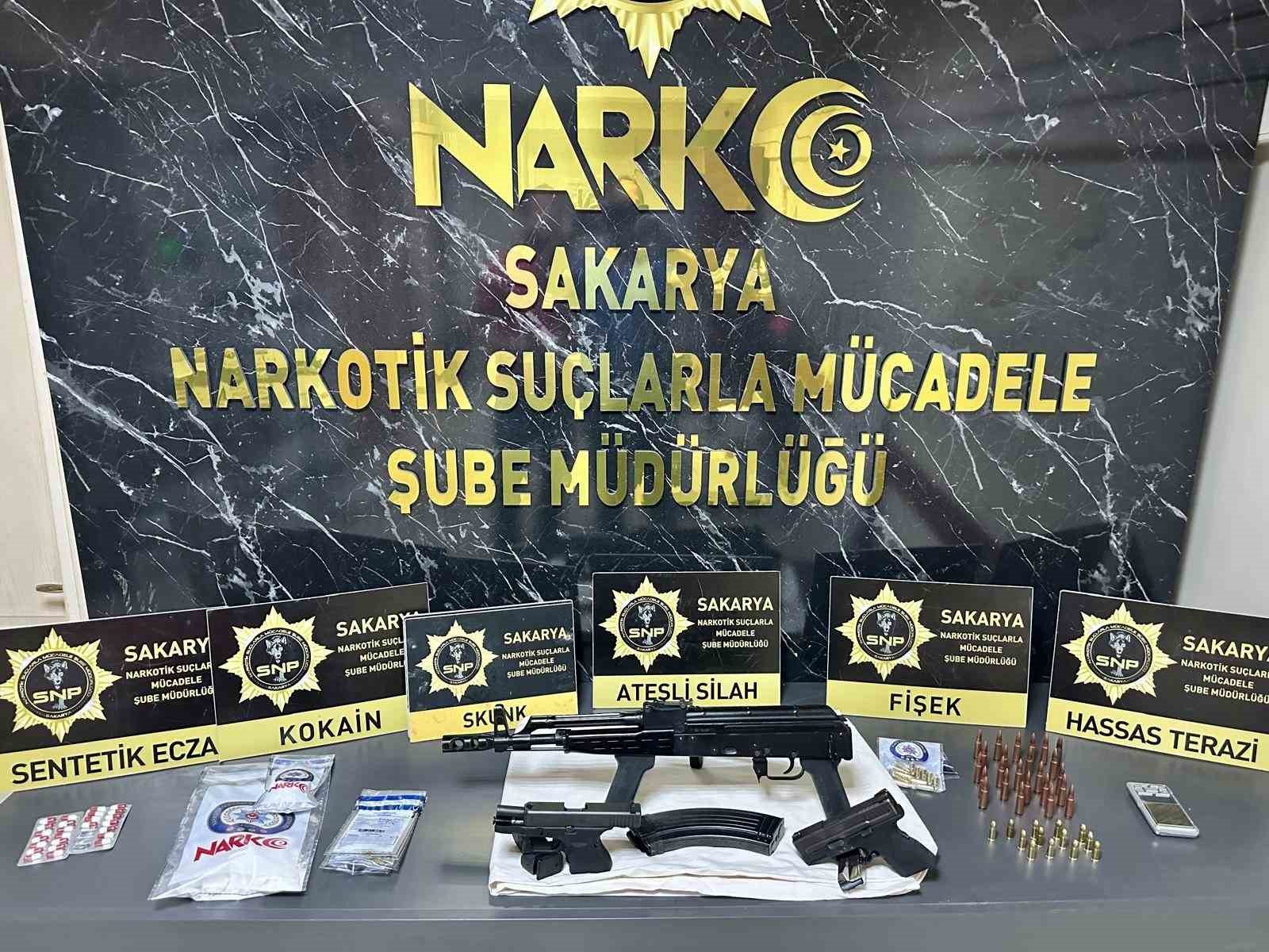 Sakarya’da uyuşturucu ve silah operasyonu: 6 gözaltı