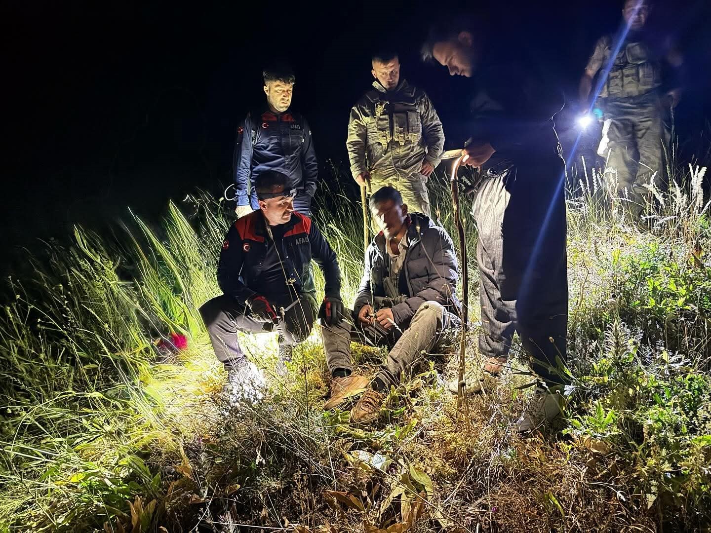 Yüksekova’da rahatsızlanarak dağda mahsur kalan çoban hastaneye kaldırıldı