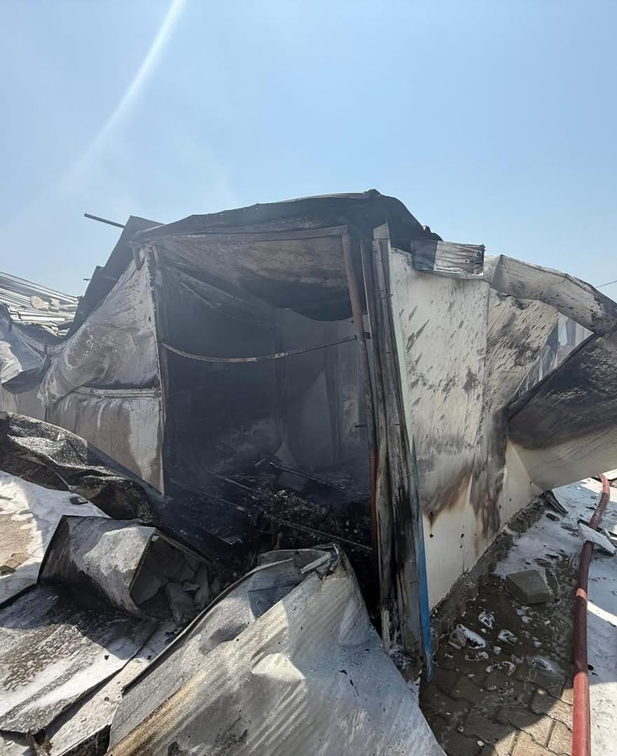 Alevlere teslim olan konteyner kullanılamaz hale geldi