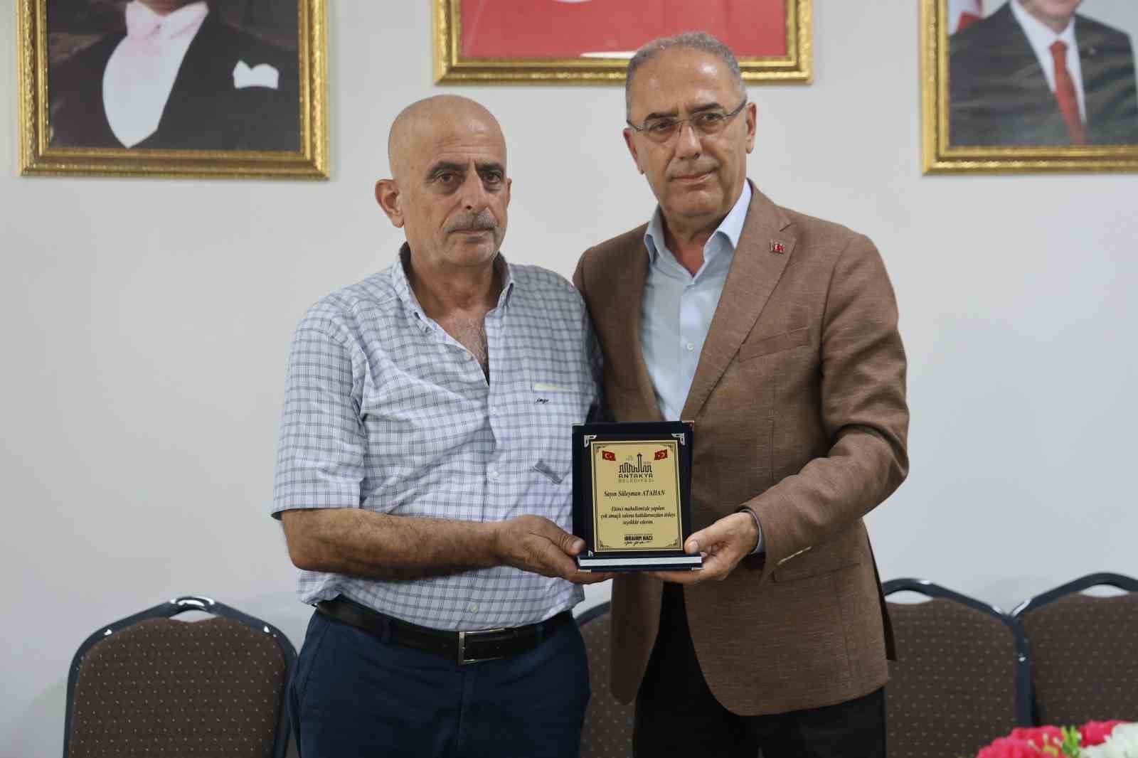 Antakya Belediyesi&rsquo;nden Ekinci Mahallesi&rsquo;ne &ccedil;ok ama&ccedil;lı spor salonu
