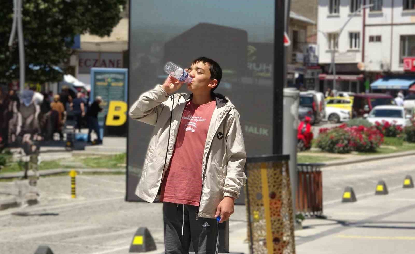 Bayburt’ta hava sıcaklığı bugünden itibaren mevsim normalleri üzerine çıkacak